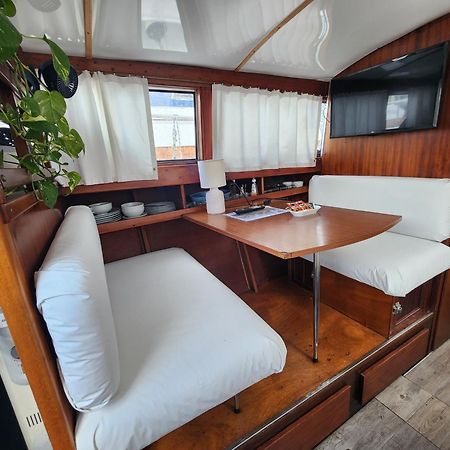 Floating In The Sea Hotel Sant Adria de Besos Exterior photo